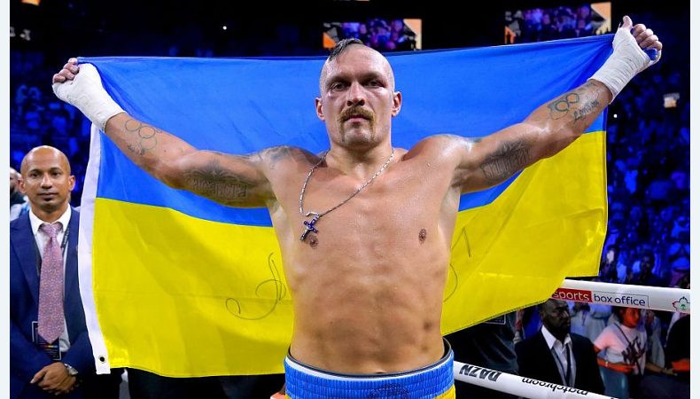 Чемпіон світу з боксу в надважкій вазі Олександр Усик