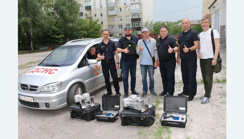 Харківська ОВА отримала 2 мобільні електросирени «Pavian»