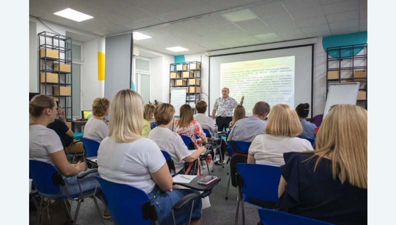 У столичних VcentrіHUB розпочалася серія тренінгів про те, як діяти в критичних ситуаціях