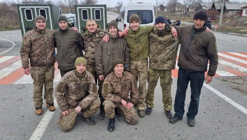 Вісім місяців у полоні: прикордонники, які захищали Маріуполь та «Азовсталь», повернулися до України