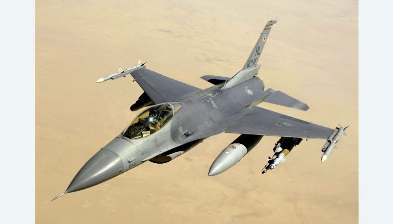 Бойові літаки F-16