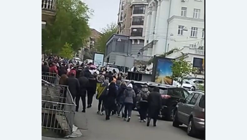 мітинг через закриття МАФів в Києві