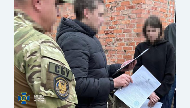 Агентка рф шпигувала за понтонними переправами ЗСУ через річки Донеччини