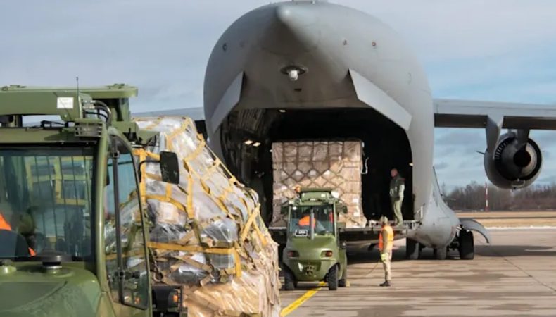 Чи зменшиться допомога США Україні через війну в Ізраїлі: відповідь політолога