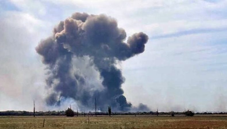 Подоляк щодо вибухів у Криму: кількість таких ексцесів буде зростати