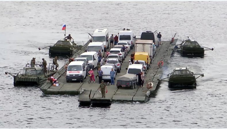 Окупанти заборонили транспортний рух через Дніпро