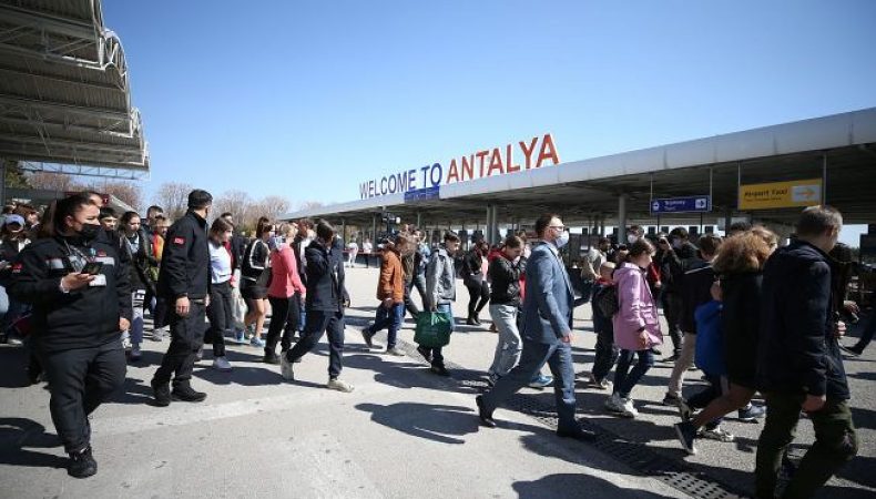 Новий рекорд: у турецькій Анталії зафіксували найвищу за 92 роки температуру