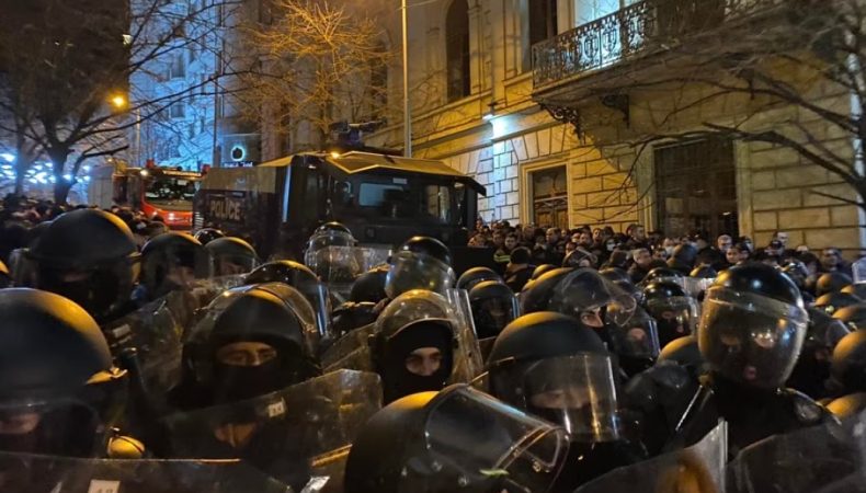 Закон про іноагентів: чому в Грузії виникли протести та що чекає Україну