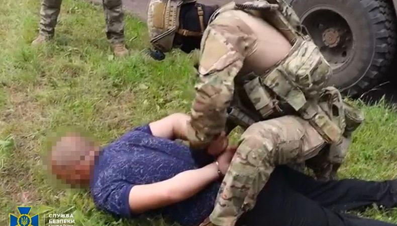 СБУ затримала колаборанта, який «зливав» на Телеграм-бот фсб позиції української артилерії під Бахмутом