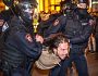 Повідомляється про понад 1300 арештів під час протесту росіян проти військової мобілізації