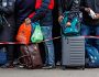 У Польщі припинили виплати деяким українським біженцям