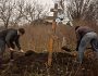 На околиці Херсона виявили нове масове поховання людей